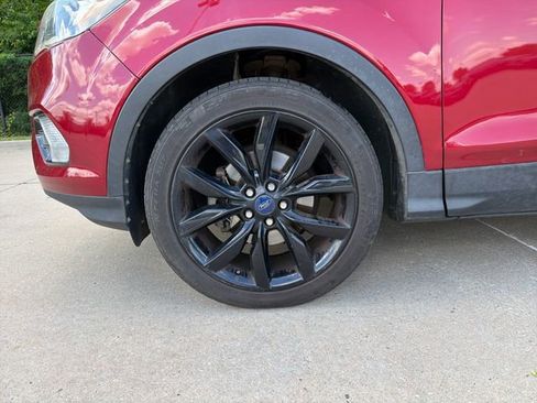 Used 2017 Ford Escape Titanium FWD image 9