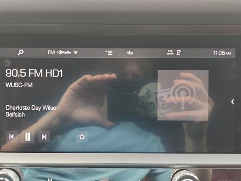 Certified 2023 Porsche Macan Turbo image 30