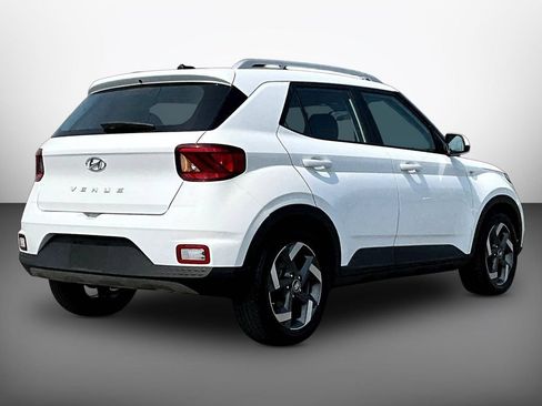 Certified 2023 Hyundai Venue SEL w/ Cargo Package FWD image 6