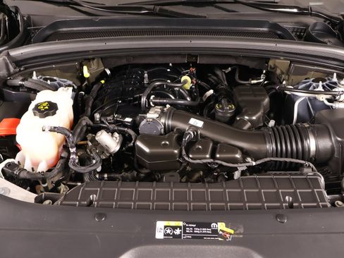 Used 2023 Jeep Grand Cherokee L Laredo AWD/4WD image 19