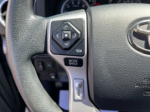 Used 2017 Toyota Tundra SR5 AWD/4WD image 28