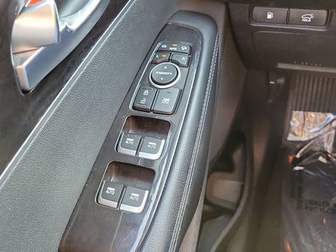 Used 2017 Kia Sorento EX w/ EX Advanced Touring Package image 24