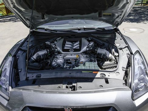Used 2011 Nissan GT-R Premium AWD/4WD image 13