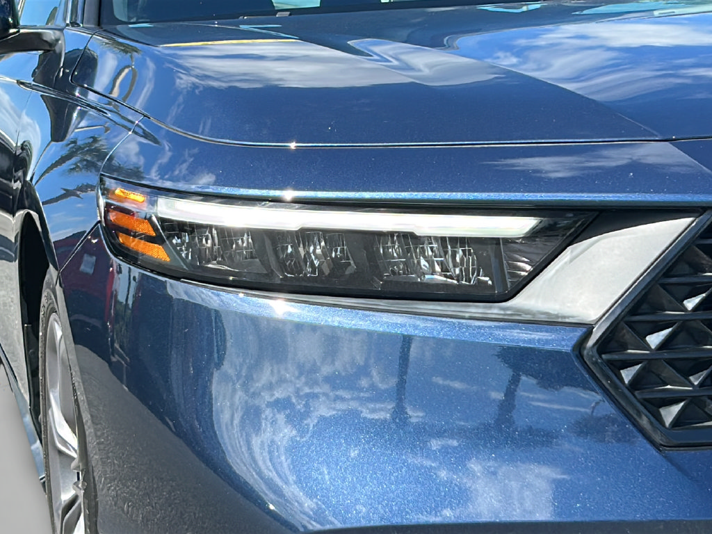 Used 2023 Honda Accord EX image 24