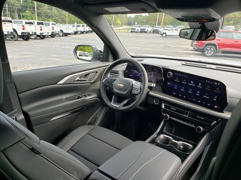 New 2026 Chevrolet Traverse LT w/ LPO, Floor Liner Package image 39