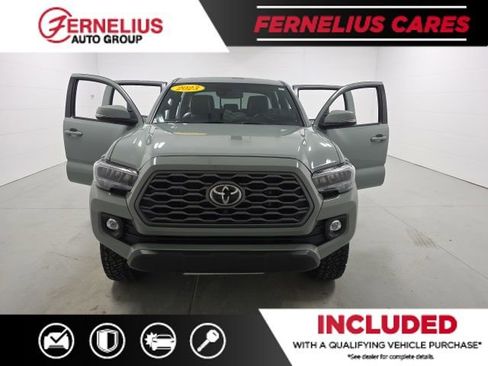 Used 2023 Toyota Tacoma TRD Off-Road image 10