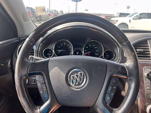 Used 2017 Buick Enclave Leather AWD/4WD image 29