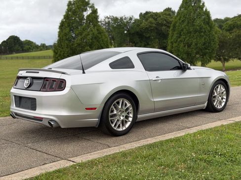Used 2013 Ford Mustang Premium RWD image 20