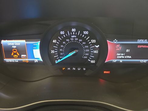 Used 2018 Ford Fusion SE w/ Equipment Group 201A FWD image 20