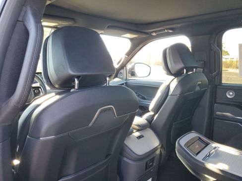 New 2025 Lincoln Navigator Reserve w/ Jet Appearance Package image 28