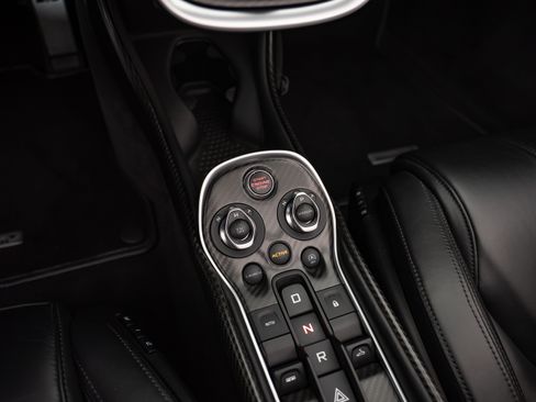 Used 2019 McLaren 570S Spider RWD image 15