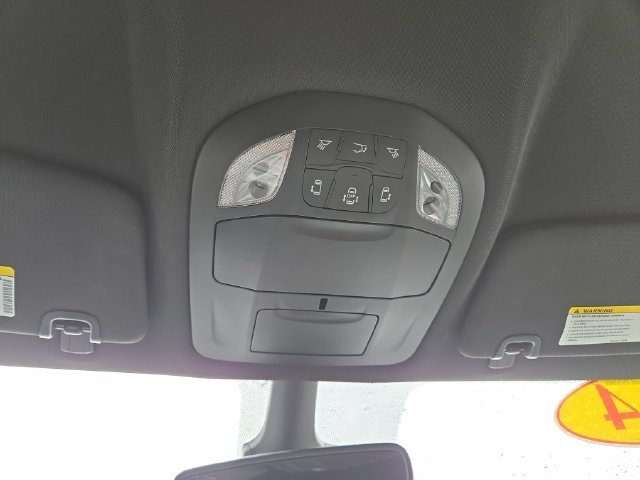 Used 2024 Chrysler Pacifica Limited FWD image 32