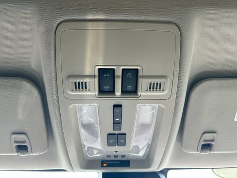 Used 2016 Cadillac SRX Premium FWD image 38