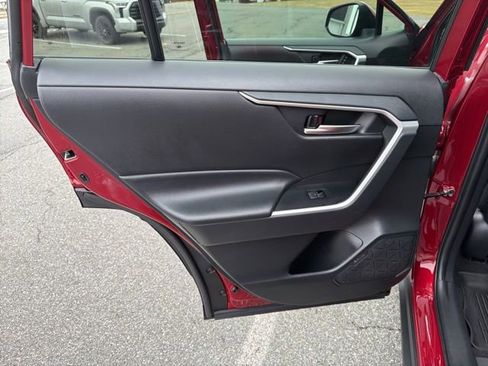 Used 2023 Toyota RAV4 XLE Premium image 15