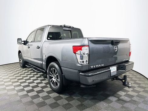 Used 2024 Nissan Titan SV w/ SV Convenience Package image 6