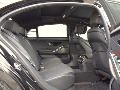 Used 2024 Mercedes-Benz S 500 4MATIC image 51