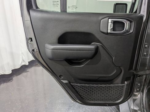 Used 2024 Jeep Wrangler Sport S image 9