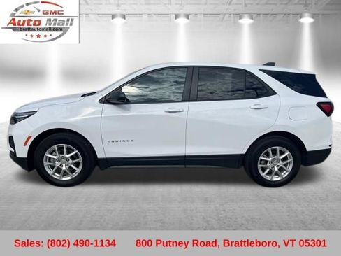 Used 2024 Chevrolet Equinox LS w/ LS Convenience Package FWD image 2