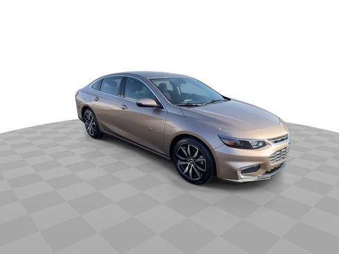 Certified 2018 Chevrolet Malibu LT image 2