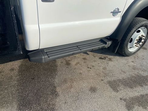 Used 2014 Ford F550 4x4 Regular Cab Super Duty image 19