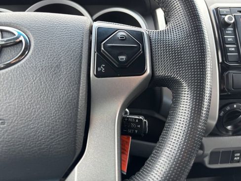 Used 2014 Toyota Tacoma PreRunner image 20