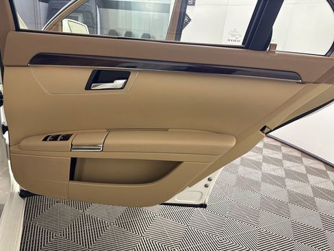 Used 2010 Mercedes-Benz S 550 4MATIC image 24