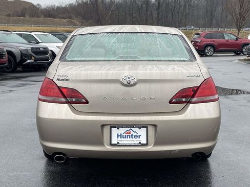 Used 2008 Toyota Avalon Limited image 29