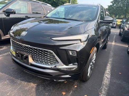 Used 2025 Buick Encore GX Avenir w/ Avenir Technology Package AWD/4WD image 5