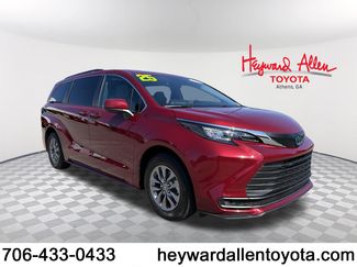 Certified 2025 Toyota Sienna LE w/ LE Plus Package FWD video 1