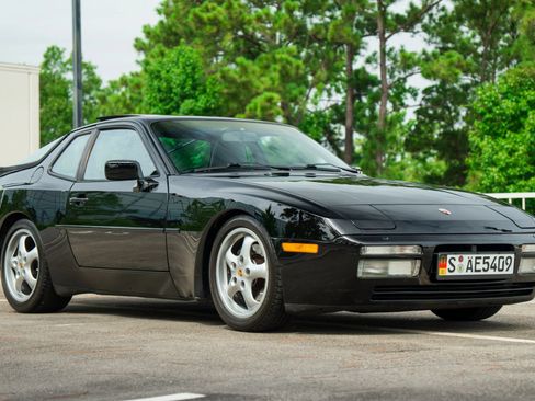 Used 1988 Porsche 944 Turbo RWD image 1