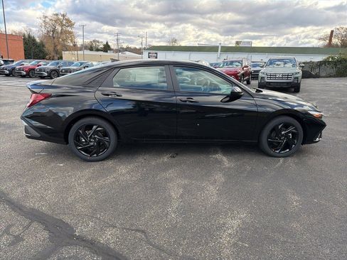 New 2026 Hyundai Elantra Sport image 8