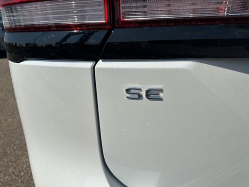 New 2026 Volkswagen Atlas Peak Edition image 6