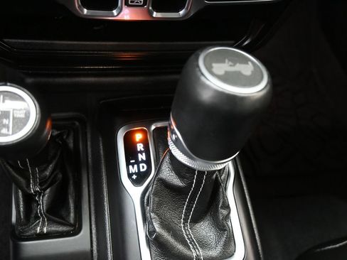 Used 2021 Jeep Wrangler Unlimited Sahara image 28