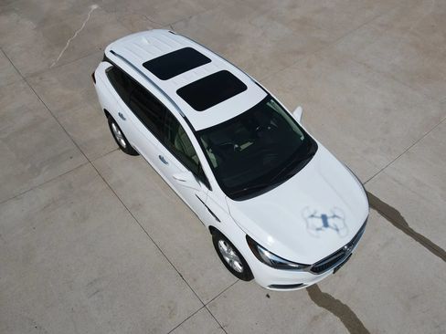 Used 2019 Buick Enclave Essence FWD image 54
