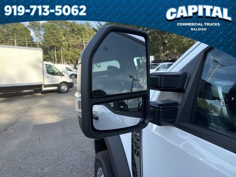 New 2025 Ford F550 4x4 Crew Cab image 12