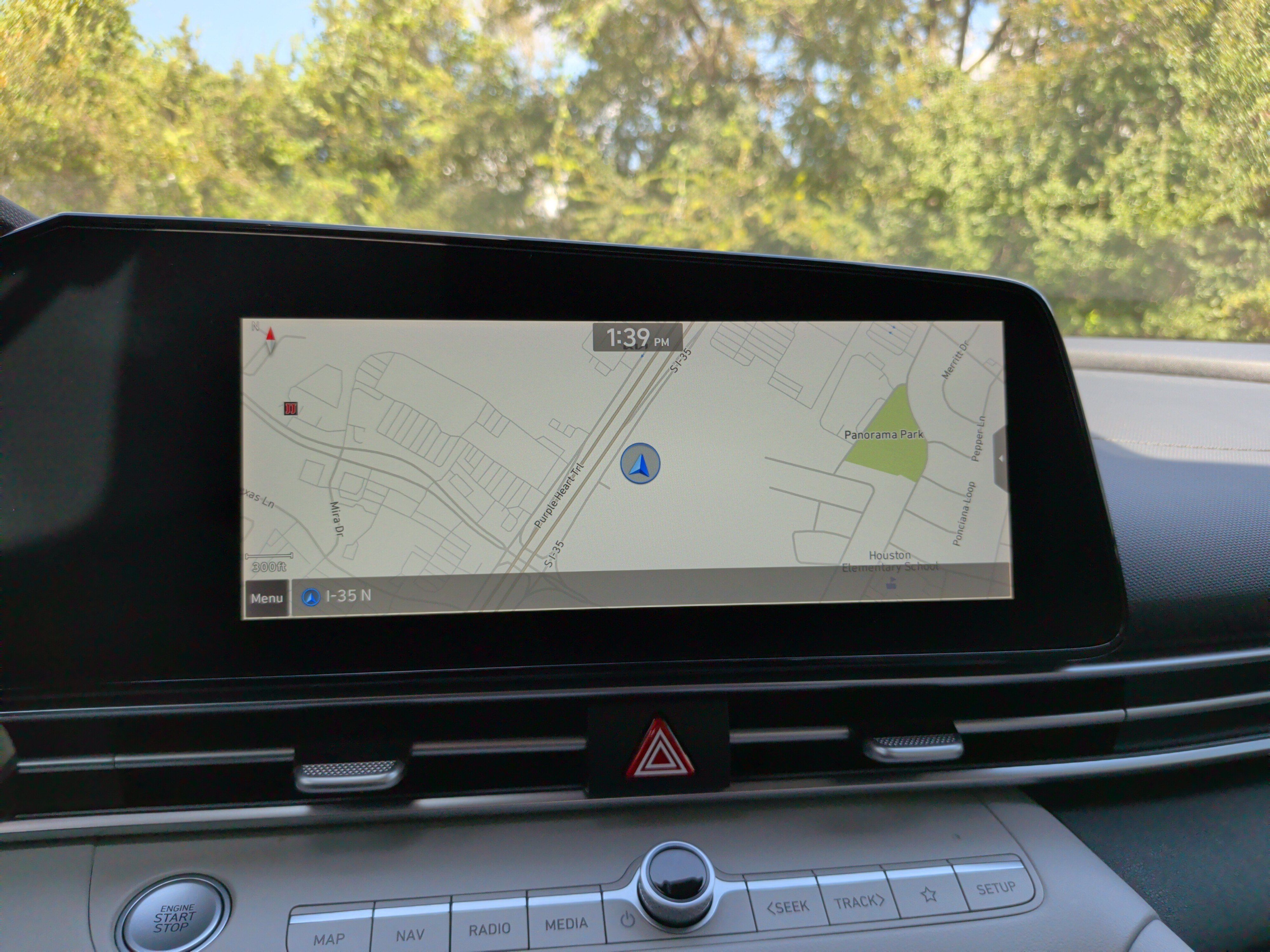 Used 2022 Hyundai Elantra Limited FWD image 16