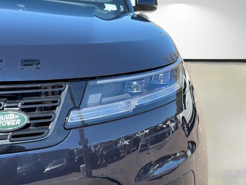 New 2026 Land Rover Range Rover Sport Dynamic SE AWD/4WD image 9