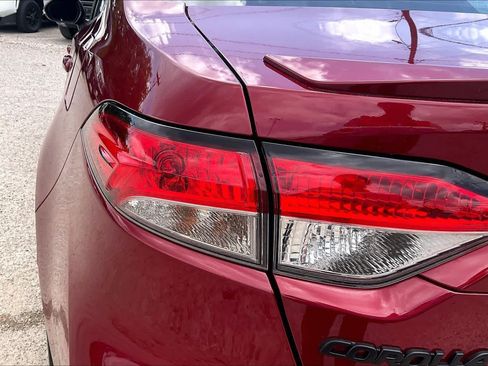 Used 2025 Toyota Corolla SE FWD image 28