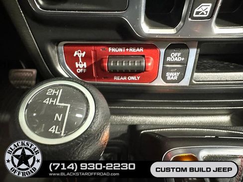 Used 2022 Jeep Wrangler Unlimited Rubicon AWD/4WD image 25