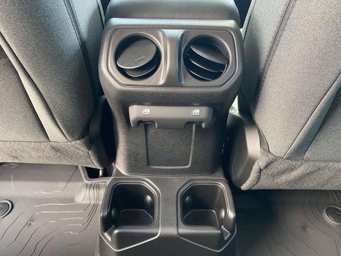 New 2026 Jeep Gladiator Sport AWD/4WD image 13