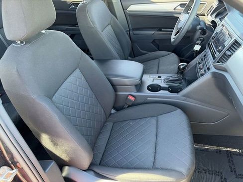 Used 2020 Volkswagen Atlas Cross Sport S image 11