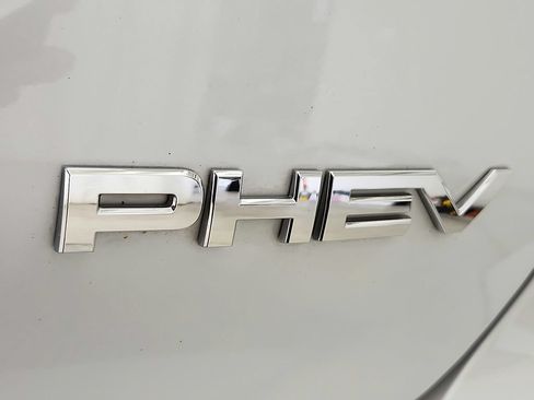 Used 2023 Mitsubishi Outlander Ralliart AWD/4WD image 35