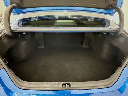 Used 2019 Toyota Camry LE FWD image 30
