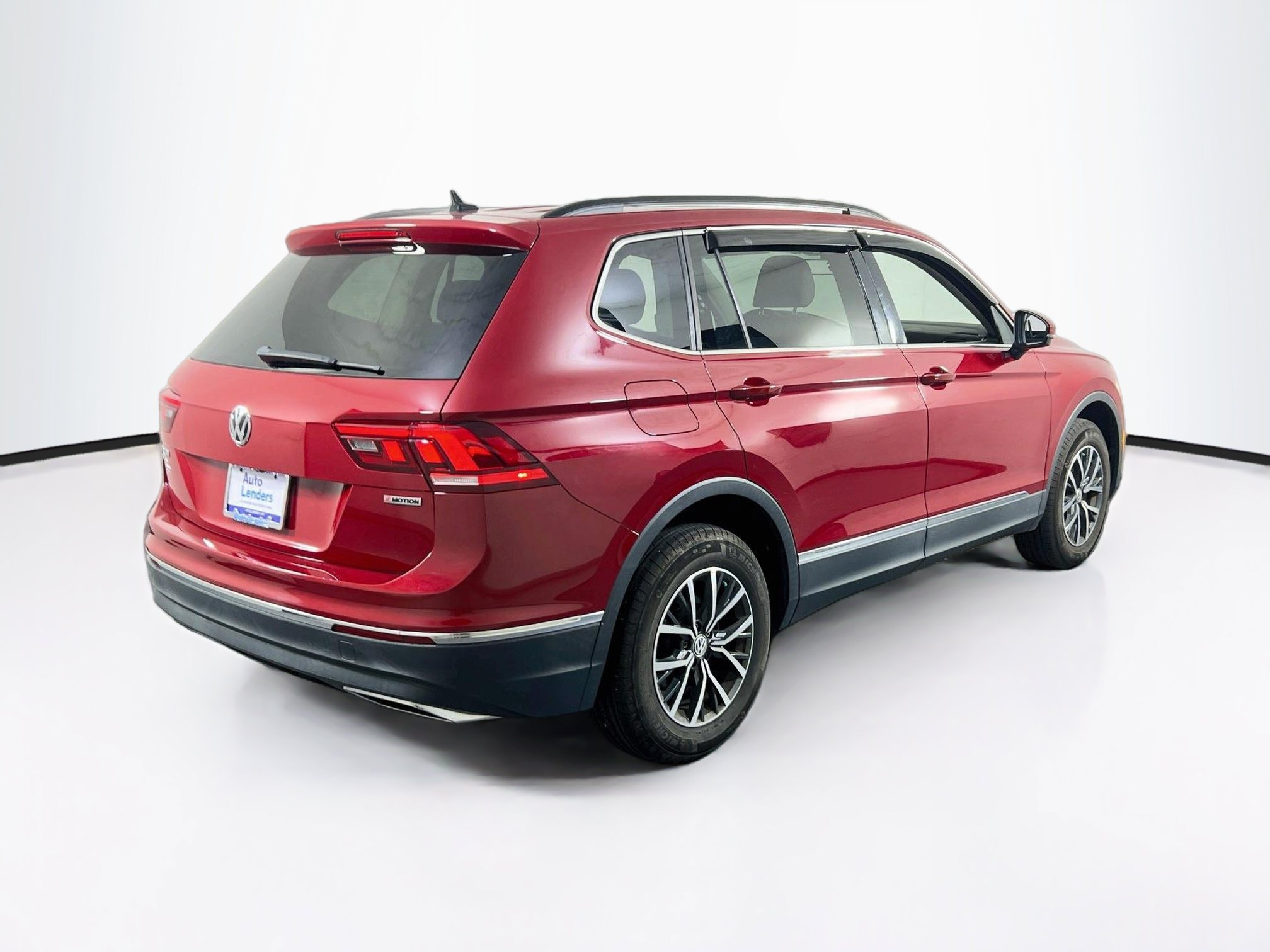 Used 2020 Volkswagen Tiguan SE w/ Panoramic Sunroof Package AWD/4WD image 5