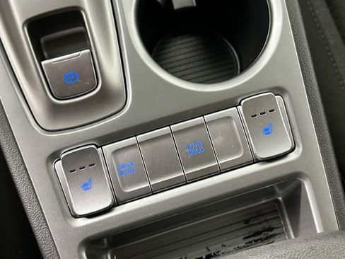 Used 2023 Hyundai Kona SE w/ Cargo Package image 17