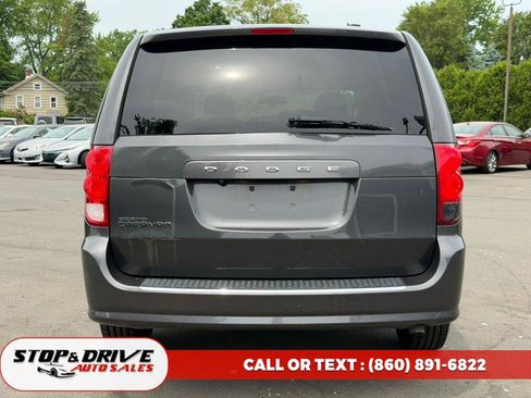 Used 2017 Dodge Grand Caravan SE w/ Power Window Group FWD image 4