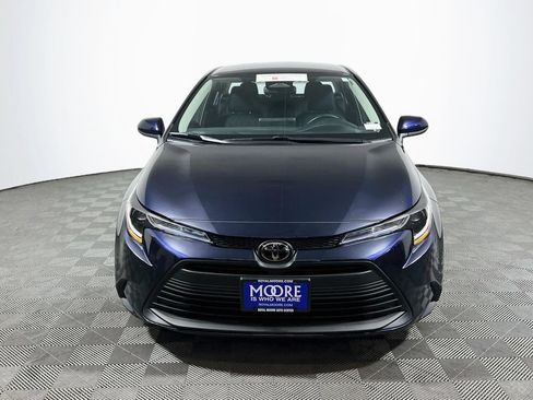Used 2025 Toyota Corolla LE FWD image 2