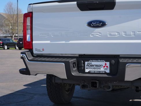 Used 2023 Ford F250 XLT AWD/4WD image 10