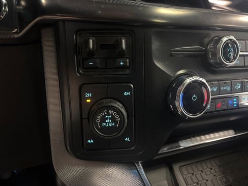 Used 2025 Ford F150 Platinum w/ Equipment Group 702A High image 24