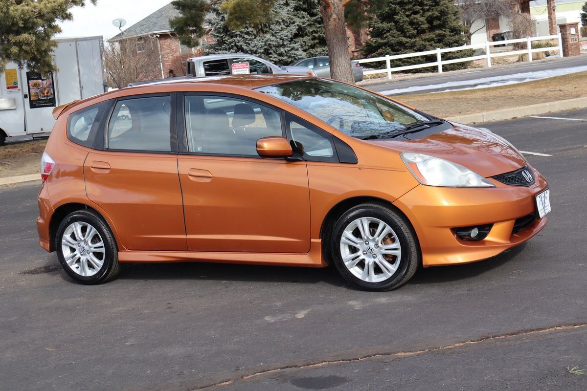 Used 2010 Honda Fit Sport image 2